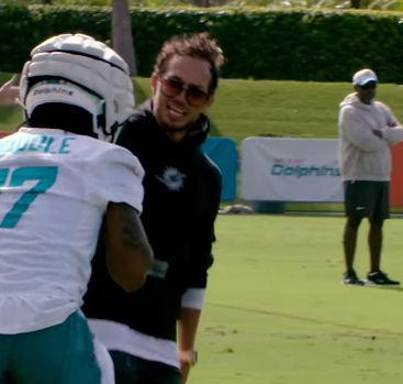 ドルフィンズに“完璧連携”炸裂！開幕へ向けた本気プレーにファン興奮