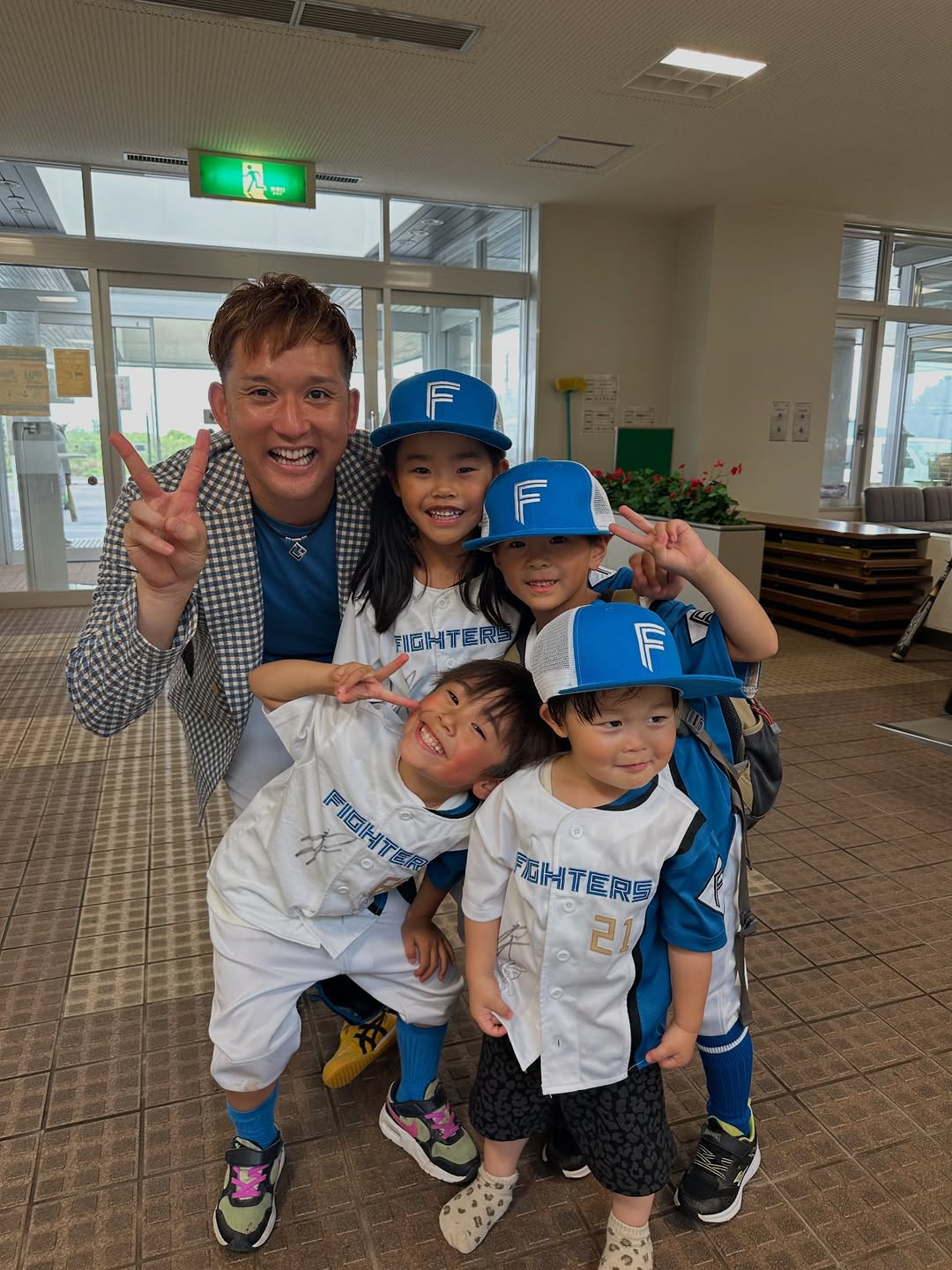 杉谷拳士、スポーツキャラバンで子どもたちと「ほっこり」写真公開