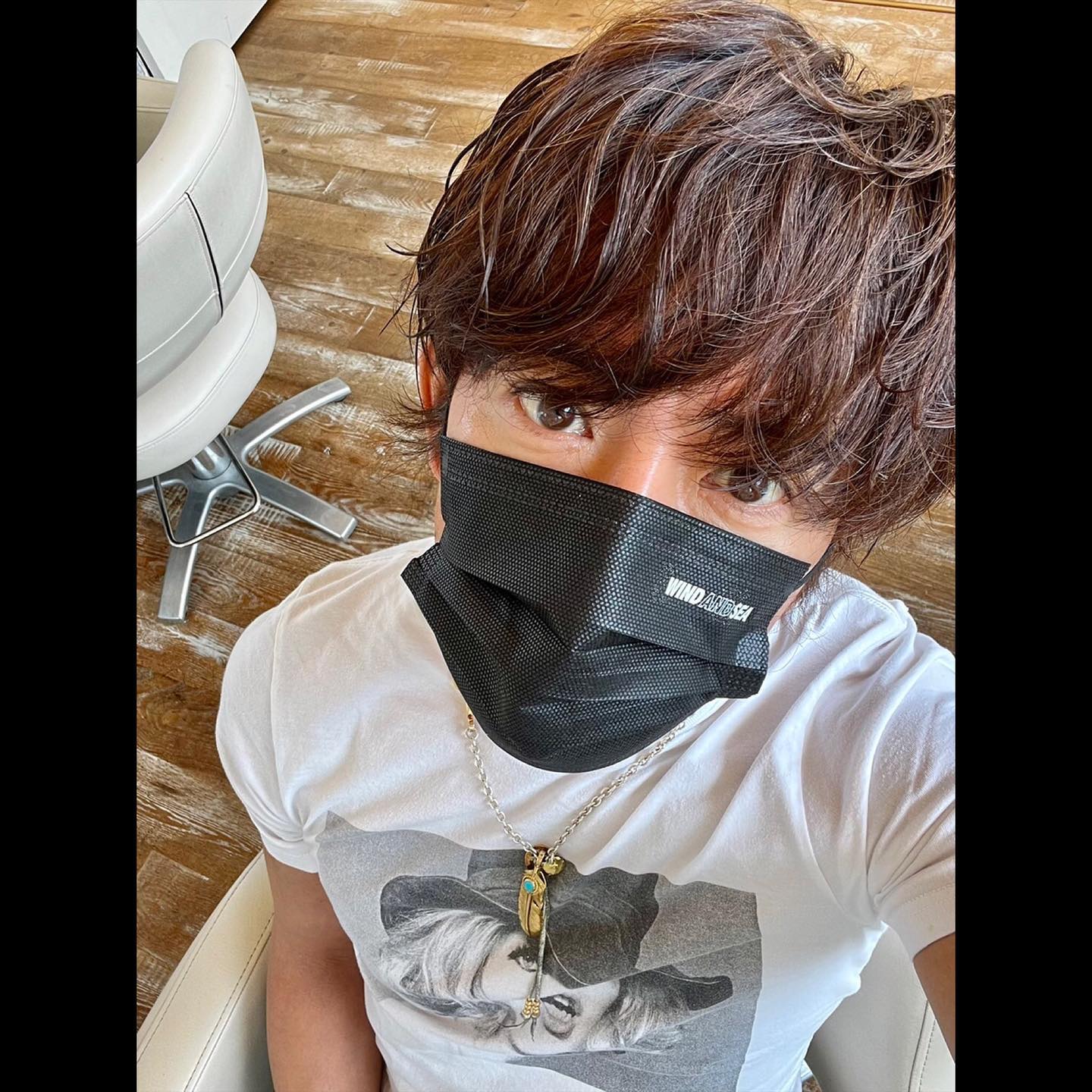 木村拓哉が新たなヘアスタイルを公開！少し落ち着いた雰囲気に🙎‍♂️