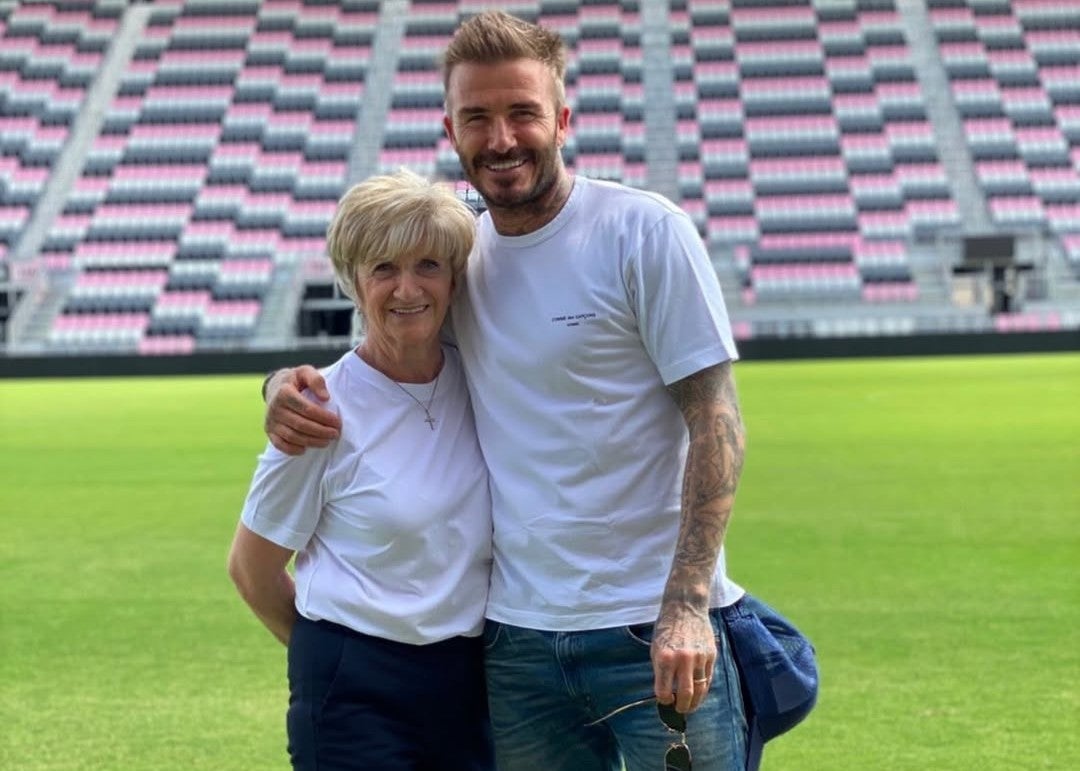 ベッカムが母の誕生日に「ママのことが本当に大好き」と愛を伝える