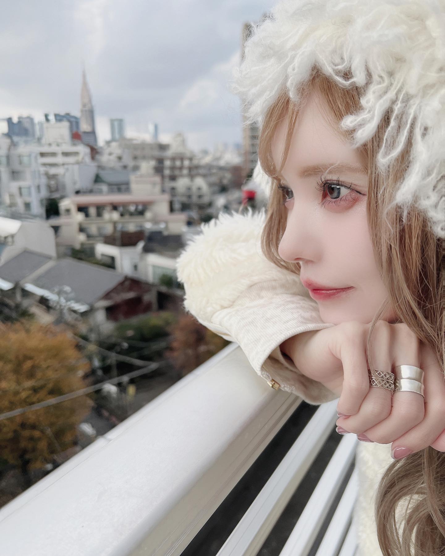 益若つばさ 「肌白すぎる」「人形みたい」と最新ショットが話題に