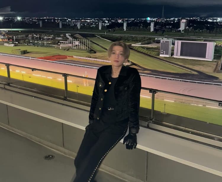 八木勇征、夜の競馬場での超絶スタイルにファン「王子発見！」