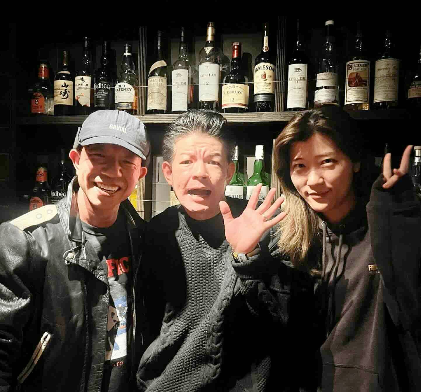 「今年も一年ありがとう」ヒコロヒーが芸人仲間と3ショット公開！