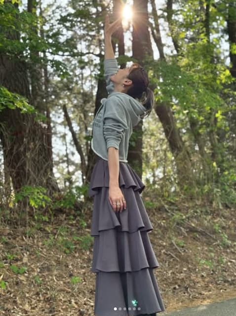 「届けーーーっ」西山茉希が森林の中で元気をお裾分け！？