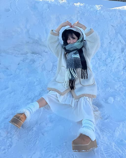 元NMB48白間美瑠が北海道ニセコで可愛すぎるプライベートショットを公開