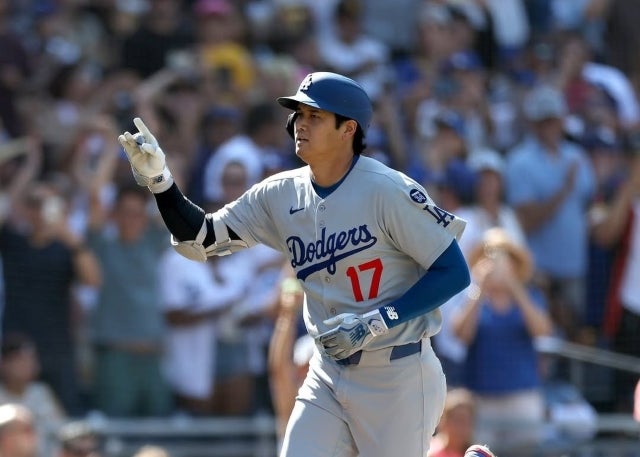 大谷翔平、松井裕樹から豪快45号。首位攻防戦を決定づけた一打で本塁打争い首位に並ぶ