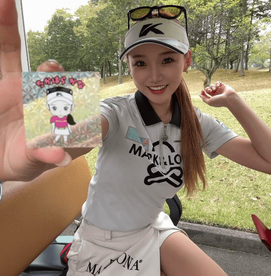 「可愛いステッカー」美女ゴルファー、マイステッカーの爆誕！チャーミングなイラストにファンエキサイト「やばっ！欲しいっ」