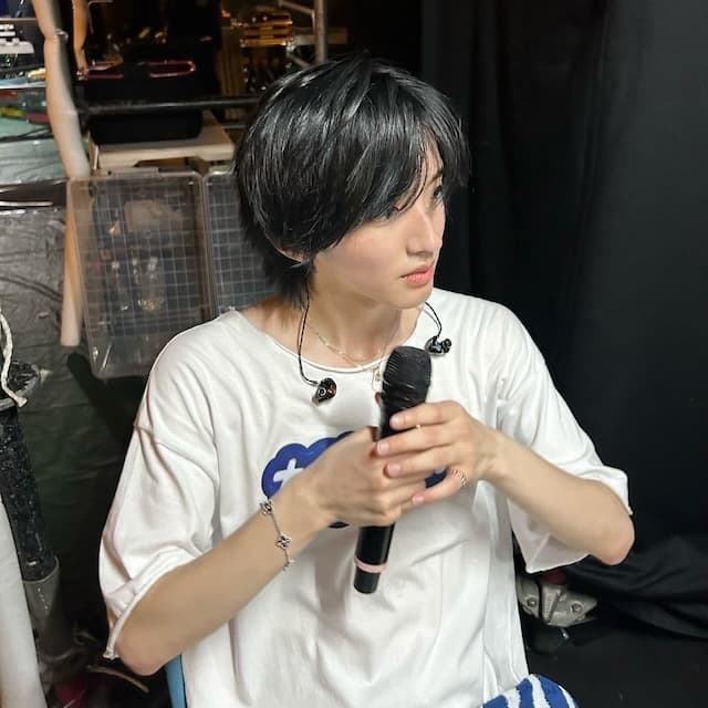 大胆イメチェンが大成功？！道枝駿佑の”〇〇”姿にファン悶絶「透明感増しすぎなんだけど」