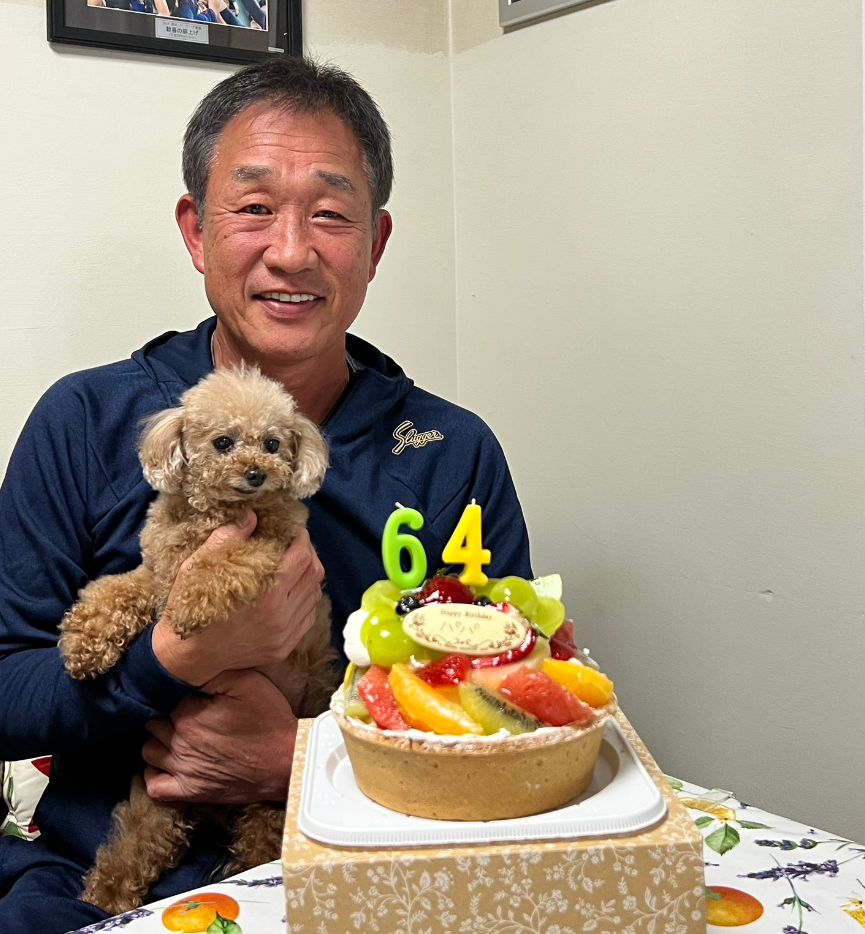 西武前監督・辻発彦がツイッターを開設！誕生日に愛犬との2Sも🐶ファンからは歓迎の嵐✨