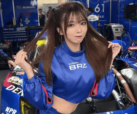 「パワーアップしたね」看護師レースクイーン、美麗な”ハーフツインテ＆ブルーコス姿”を公開！ファン褒めちぎりで「めっちゃ可愛い」