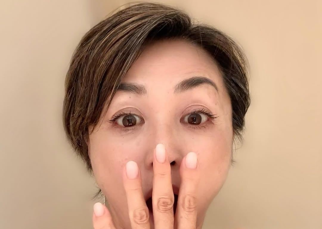 女優・香坂みゆき、月替わりに添えた日常のひとコマ　季節の移ろいをしみじみ