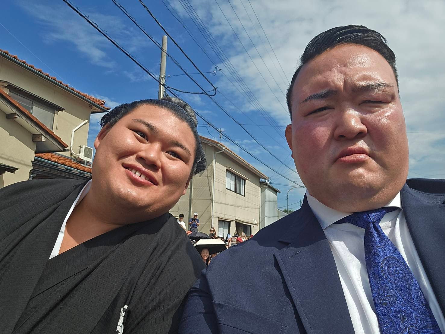 新横綱の凱旋に沸いた地元・津幡町　新横綱・大の里、歓声と笑顔に包まれた祝賀パレード