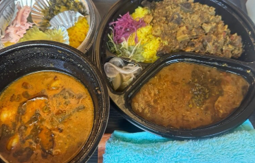 「カレーの勉強も怠らず！」市川團十郎、大阪名物カレーを堪能