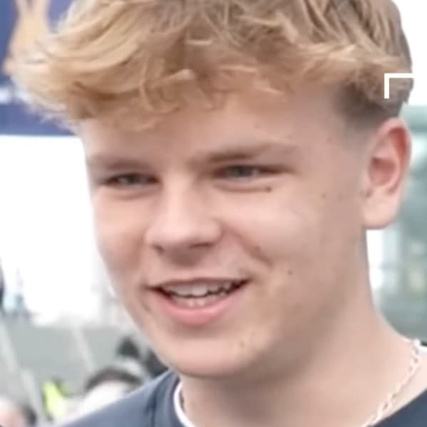 街中で禁断のインタビュー調査！優れているのはアザール？サラー？