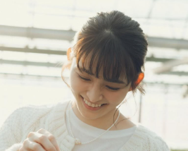 岡本玲、数年ぶりのいちご狩り体験に笑顔満開「甘い香りに包まれて幸せすぎました」