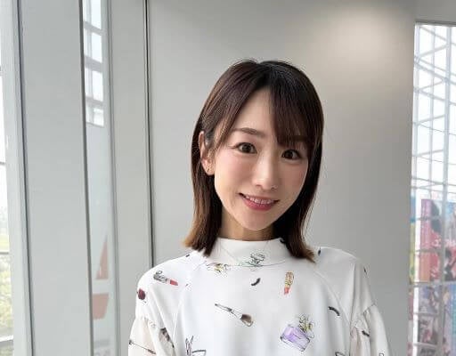 堂真理子の春ワンピが可愛すぎる！寒さも吹き飛ぶ笑顔に癒される