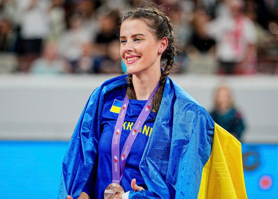 “眠れる森の美女”が秋モードに…世界陸上で話題の“ウクライナ女王”が最新ショット公開