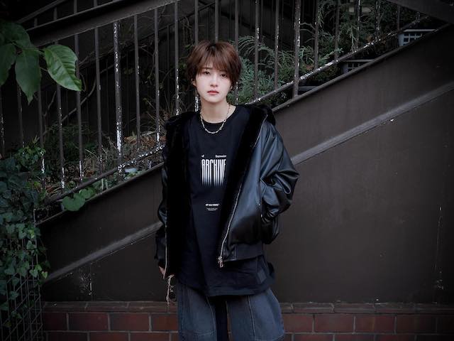 若月佑美のイケメンすぎる立ち姿に「こっちがチョコあげたい🍫」