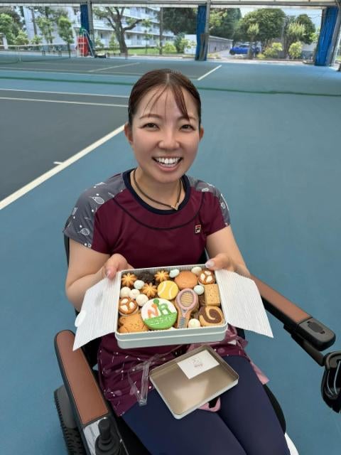 大分のひのまるクッキー缶に感激！車椅子テニス・田中愛美選手のオススメ