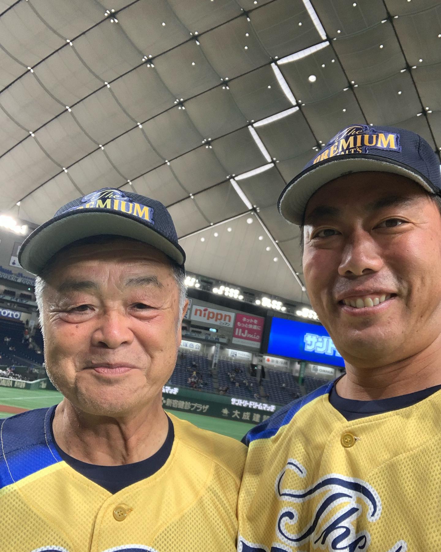 上原浩治  阪神1985年優勝メンバーとの2ショット公開🔥