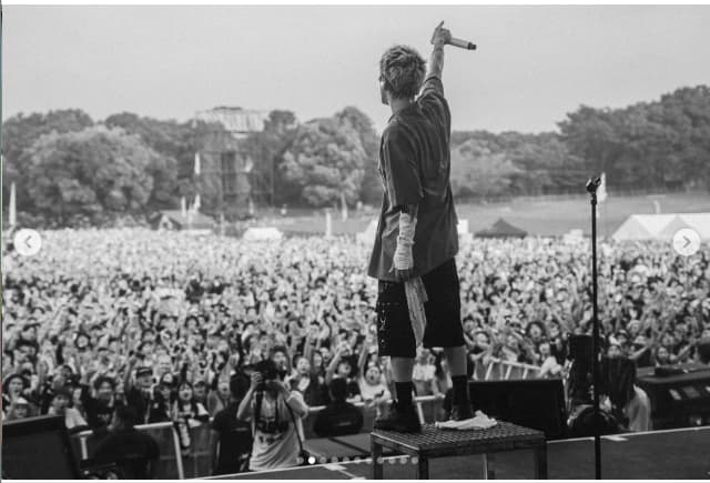 ONE OK ROCK・taka  熊本フェスのオフショットを公開！