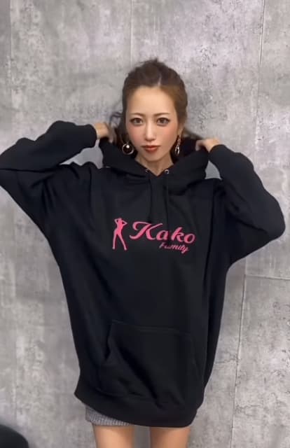 レースクイーン・央川かこが毎年恒例ファン作成のパーカーを着用し感謝を綴る