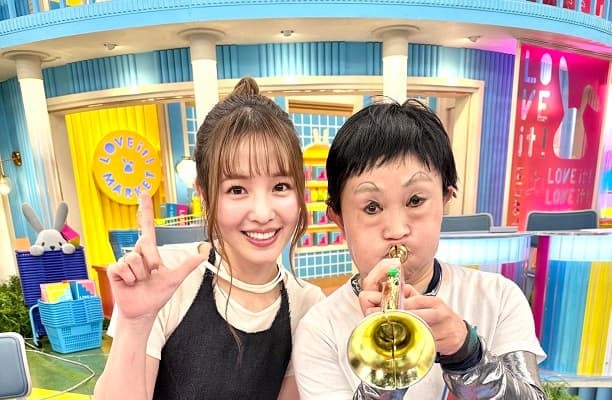 「普通の格好してる写真撮り忘れました」キンタロー。が『ラヴィット！』初出演！モノマネ姿で横田真悠との2ショットを公開