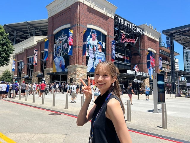 元日向坂46・佐々木久美がMLBオールスターを観戦!?現地からワクワクショットをお届け