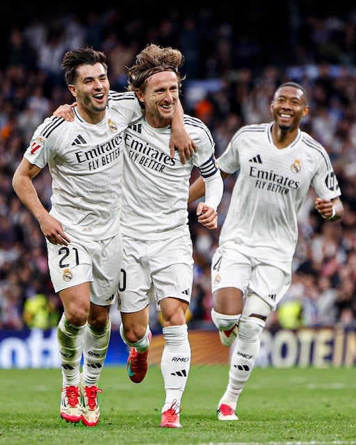 レアル・マドリードが首位バルセロナに勝ち点で並ぶ！モドリッチとヴィニシウスがゴールをあげる