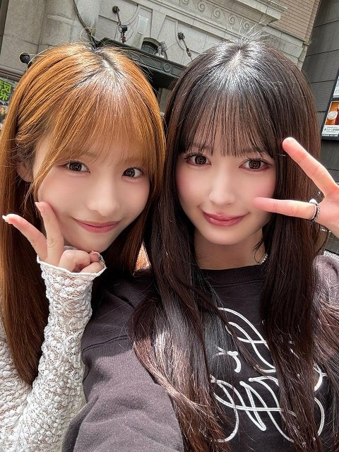 「みんな可愛すぎますね」山本望叶が”載せるの忘れてた”AKB48メンバーたちとの2ショットにファンから反響