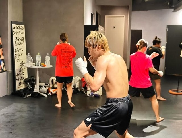 キックボクサー・高岩拓、試合まで残り10日　追い込みのトレーニング公開で「完膚なきまでに」宣言