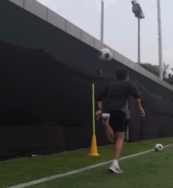 SAMURAI BLUE名波浩コーチが現役時代を彷彿とさせるテクニックを披露！