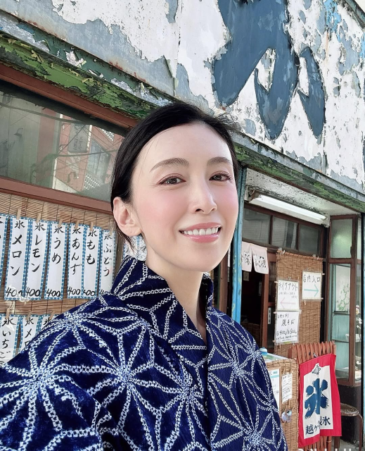 「超絶美しい」「素敵すぎる」47歳元グラドル美魔女優が見せた