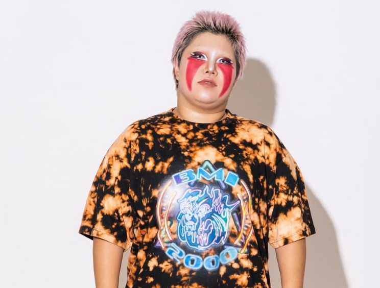 BMI2000ブランド新作Tシャツ登場！刀羅ナツコ、ストリート系タイダイでプロモーション