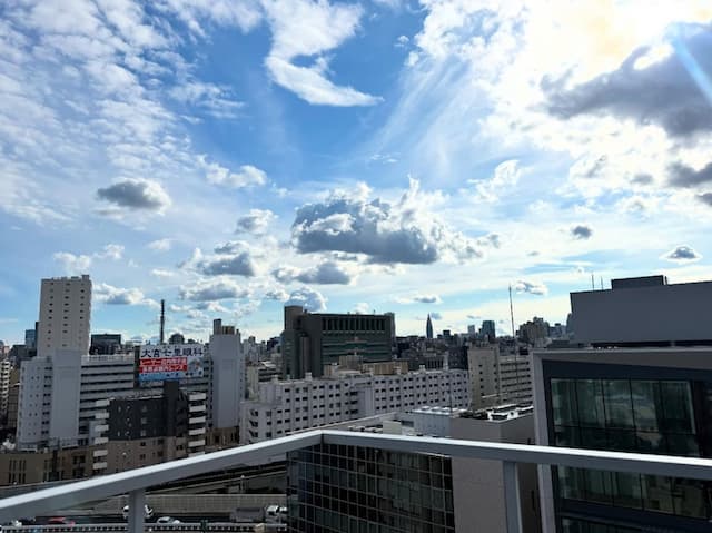 「雲は高し　空は青し」声優・内田雄馬が撮影の合間に快晴を激写しシェア