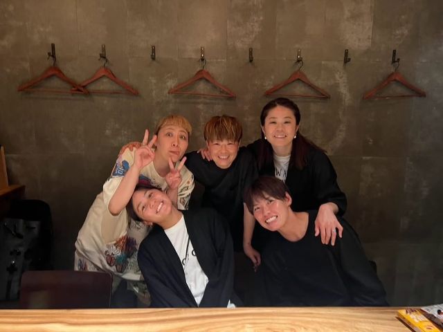 澤穂希、"愉快な仲間たちとご飯"ショットをインスタ投稿！豪華元なでしこメンバーに大注目！！