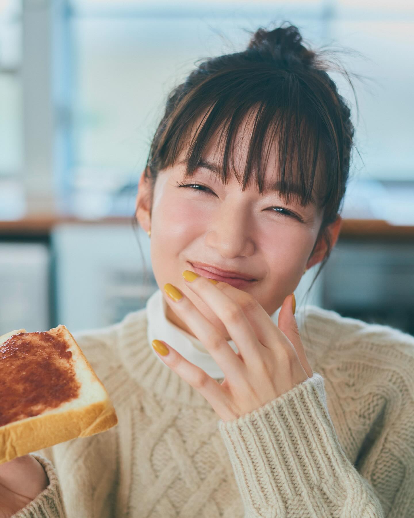 佐藤栞里　ニコニコ笑顔と共に冬のお便り