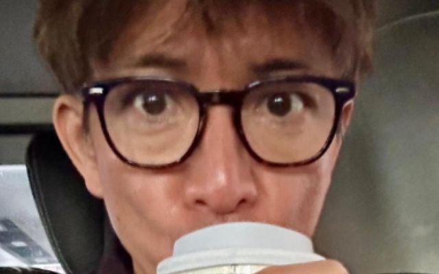 朝からカッコいい！木村拓哉がコーヒー片手に自撮りを公開