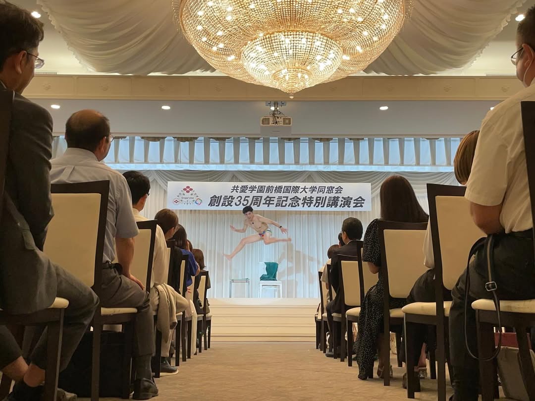 「18年前のクレームから…」Youtubeで大人気のあの芸人が、大学の同窓会でトークとネタを披露！