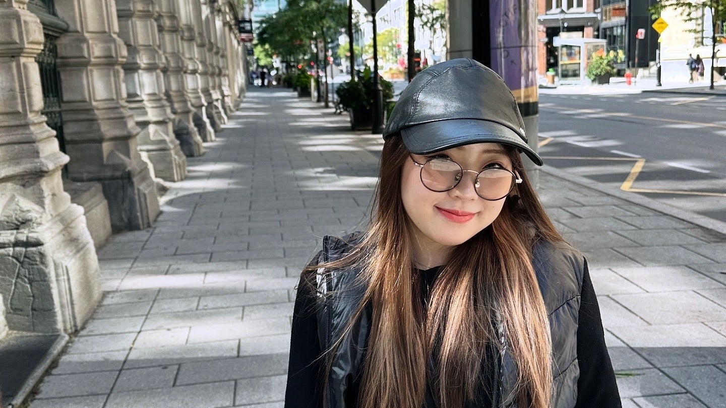 穏やかな笑顔に癒やされる　紀平梨花、モントリオールで見せた秋のひととき