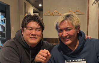 カンニング竹山、「夢のコラボ」ハワイと沖縄の後輩たちとの交流を報告！