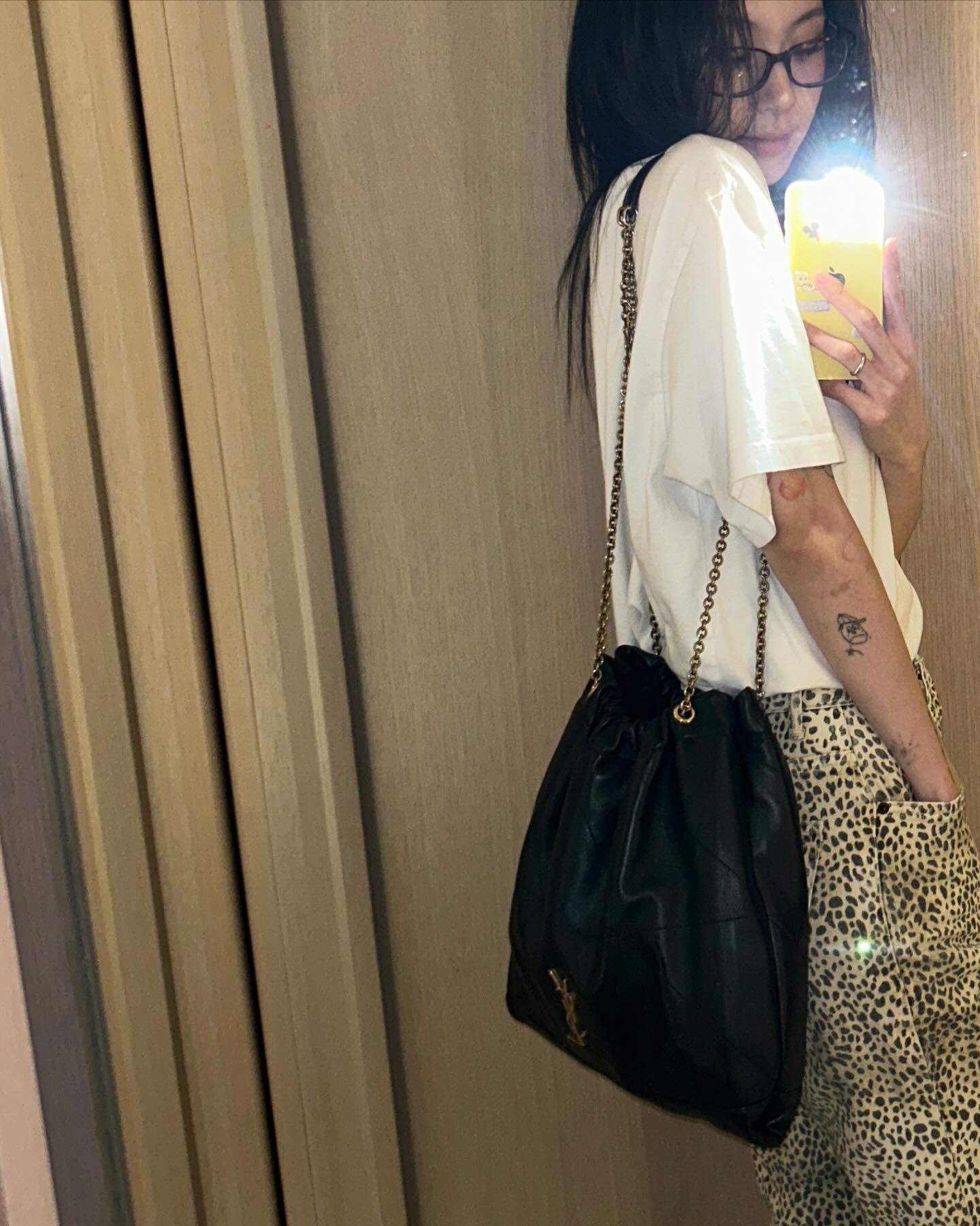 大人気韓国アイドルの腕にはタトゥーがちらり「strawberry princess」