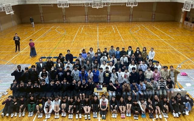 元バスケットボール選手・藤岡麻菜美が現役選手の宮崎早織 とともにトークショーへの出席を報告