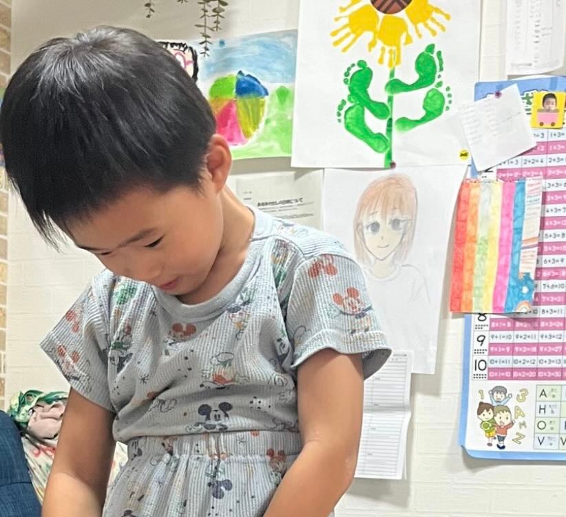 「どこの熱を測っとんや笑」RIZINファイターが息子のおもしろ行動に大爆笑