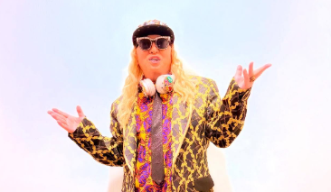 「今年でDJ45周年！」DJKOO、新年度スタートに元気全開メッセージ「健康第一でアガッていこう！」