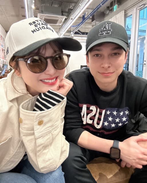 マーティン、事務所で鈴木奈々と再会「いつも褒めてくれるから嬉しい！」