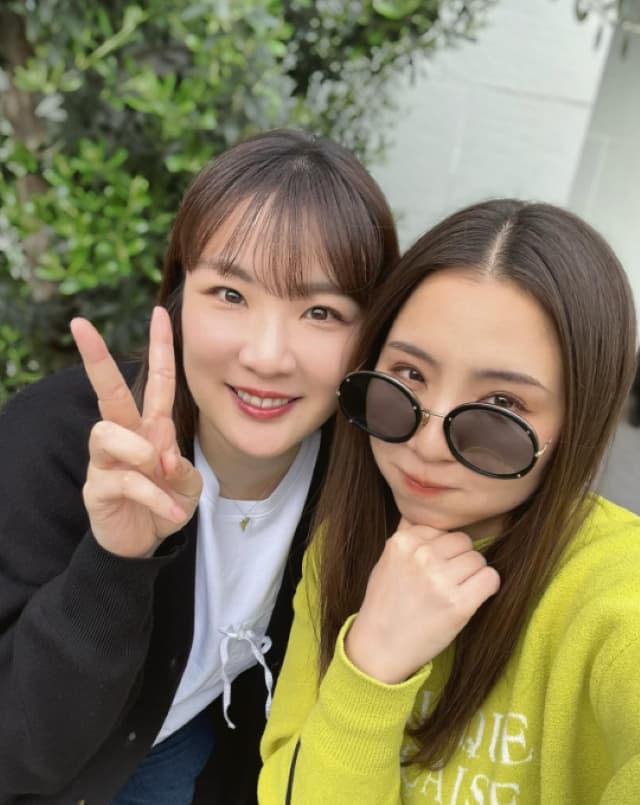 「いっぱい心のドアを開けてしまった」阿部真央が西野恵未との2ショットを公開