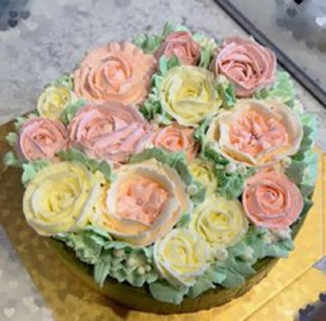 「パティシエさんのポストかと…」女性声優が作ったケーキのクオリティに驚きの声多数