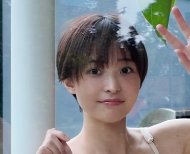 渡邊渚、フォトエッセイ撮影オフショットを公開！「おいでおいで！中入りな！」笑顔に癒される投稿