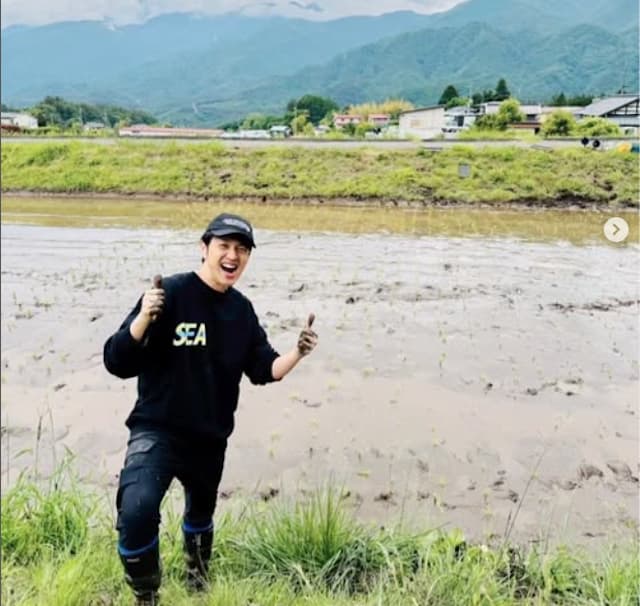 ゆず北川悠仁が今年で3回目の田植えを報告